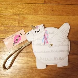🦄  Betsey Johnson Pega Unicorn Wristlet 🦄